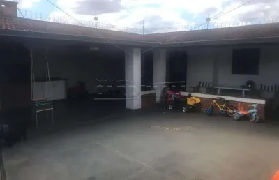 Casa com 3 quartos à venda na Rua Gervásio Alves de Oliveira, 219, Jardim São Rafael, São Carlos