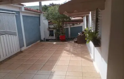 Belíssima casa com edícula confortáveis em bairro tradicional de araraquara