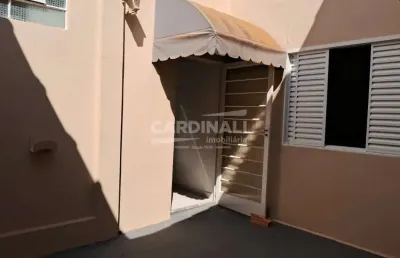 Casa com ótima localização, próximo ao centro da cidade
