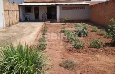 Edícula com boa localização próximo a escola e comércio