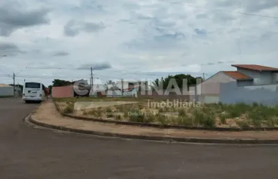 Terreno localizado no bairro jardim embare, plano e pronto para construir.