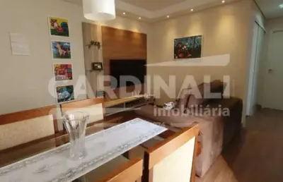 Lindo apartamento com planejados no condomínio nova américa.