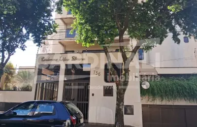 Apartamento de alto padrão com 03 suítes no centro da cidade.