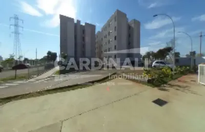 Apartamento com  boa localização  em frente escola e creche