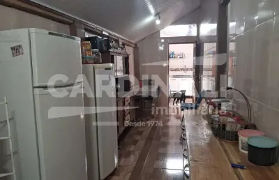 Casa com 3 quartos à venda na Avenida Djalma Dutra, Fundos, 370, Centro, Araraquara
