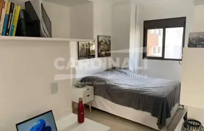 Apartamento localizado na área central alta da cidade com muitos comércios em toda sua volta e também mercado.