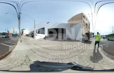 Barrão novo - excelente localização - estacionamento com 4 vagas