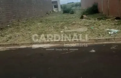 Terreno com boa localização, próximo escola e creche.