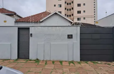 Casa com 2 quartos para alugar na Rua Padre Duarte, 2353, Centro, Araraquara
