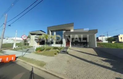 Casa nova com acabamento de primeira qualidade e muito bom gosto