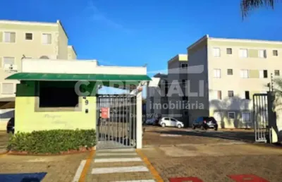 Apartamento com boa localização, próximo a escolas e creches.