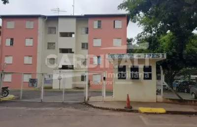 Apartamento com ótima localização, térreo e mobiliado.