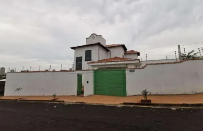 Casa com 3 quartos à venda na Avenida José de Araújo Luso Júnior, 130, Jardim Morumbi, Araraquara