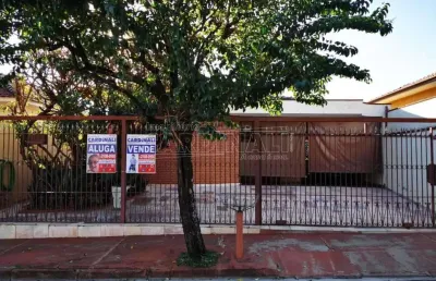Casa com 4 quartos à venda na Rua Doutor Arlindo Soares de Azevedo, 584, Vila Santana, Araraquara