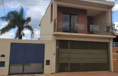 Excelente localização, ótimo acabamento no jardim embare