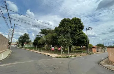 Terreno à venda na Rua Santa Filomena, 204, Jardim São Paulo, São Carlos