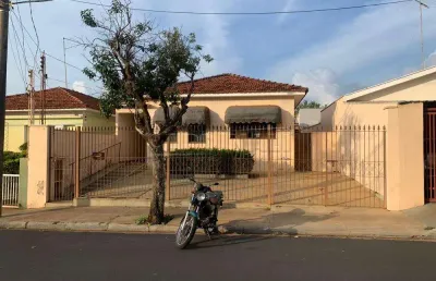 Casa com 2 quartos à venda na Rua Voluntários da Pátria, 3882, Centro, Araraquara