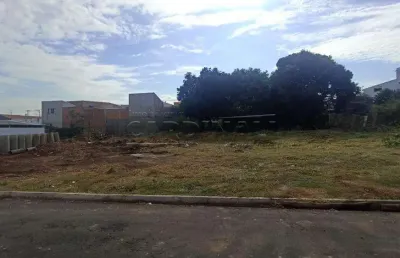 Terreno à venda na Rua Antonio Serafim Marinheiro, SN, Vila Max, São Carlos