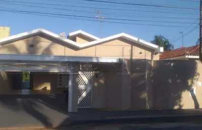 Casa com 3 quartos à venda na Avenida Francisco de Assis Bezerra Filho, 231, Jardim Nova América, Araraquara