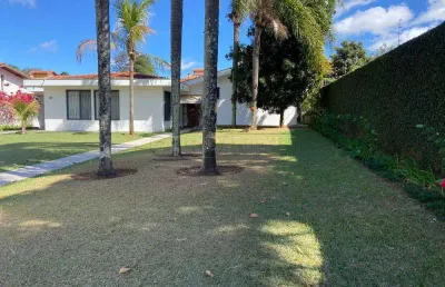 Casa com 3 dormitórios sendo 2 suítes completa de armários