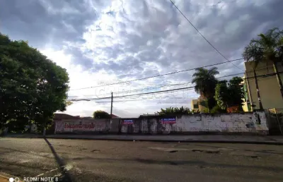 Casa com 1 quarto para alugar na Avenida Armando Biagioni, ÁRea C, D E E, Vila Xavier (Vila Xavier), Araraquara