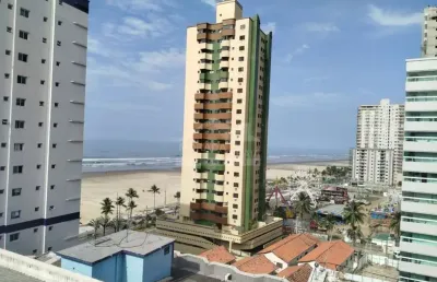 Apartamento, 2 dormitórios, sendo 1 suíte, sala 2 ambientes com sacada vista mar.