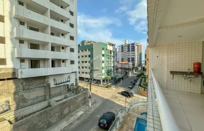 Apartamento na aviação há duas quadras da praia, frente rua porteira fechada .