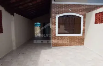Excelente casa geminada com 2 dormitório, quintal, marque sua visita na imobiliária em praia grande.
