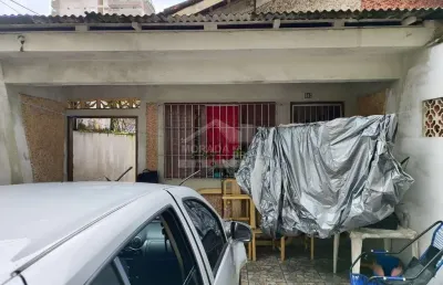 Excelente casa geminada 01 dormitório com edícula, próximo a todo o comércio no bairro da ocian.