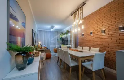 Apartamento na ocian, 2 dormitórios, 1 suíte à 300 metros da praia.