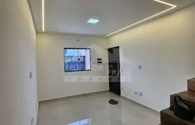 Triplex na mirim, 3 dormitórios, quintal, venha conferir na imobiliária em praia grande.