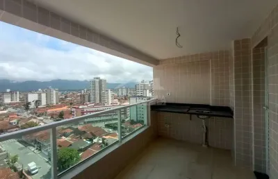 Apartamento frente mar de 2 dormitórios, sacada, confira em praia grande.