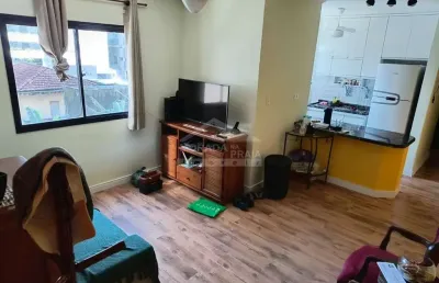 Apartamento mobiliado no canto no forte, 1 dormitório, vaga, confira na imobiliária em praia grande.
