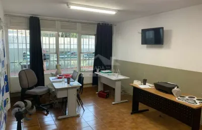 Casa comercial com 1 sala para alugar na Tupi, Praia Grande 