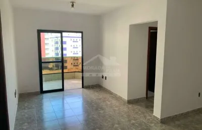 Apartamento enorme no forte, 2 dormitórios, sacada, confira na imobiliária em praia grande.