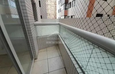 Apartamento 2 dormitórios à 50 metros do mar. confira na imobiliária em praia grande.