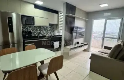 Apartamento mobiliado na guilhermina 2 dormitórios, vista livre, lazer, confira em praia grande.