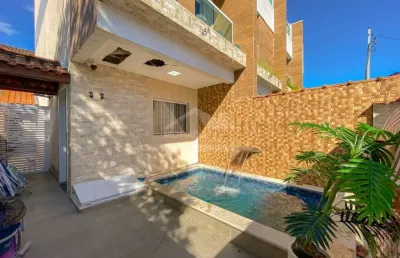 Sobrado triplex, 3 dormitórios, 2 suítes, piscina, semi mobiliado canto do forte.