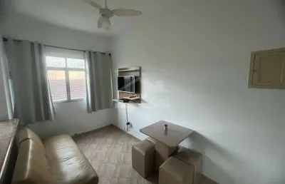 Apartamento mobiliado na guilhermina, 1 dormitório, 50 metros da praia, confira em praia grande.