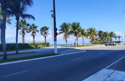 Apartamento á venda ou locação com linda vista mar no bairro maracanã em praia grande sp