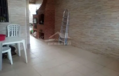 Casa geminada no canto do forte, 2 dormitórios, 2 vagas, confira na imobiliária em praia grande.