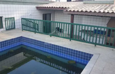 Cobertura enorme na aviação 3 dormitórios, piscina, quintal, confira na imobiliária em praia grande.