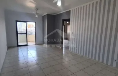 Apartamento semi mobiliado na tupi, 2 dormitórios, confira na imobiliária em praia grande.