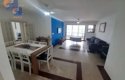 Apartamento a 300m da praia enseada! localização privilegiada.