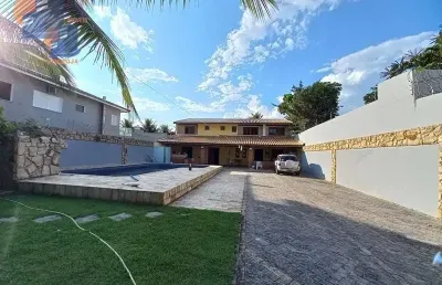 Casa c/amplo quintal apenas 150 metros do mar pronta para morar!