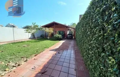Casa térrea excelente localização na praia da enseada - guarujá.