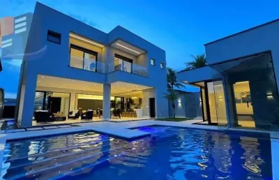 Excelente sobrado novo frente praça, mobiliado com design moderno e sofisticado!