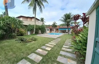 Casa c/ terreno de 720 metros quadrado em pernambuco guarujá.
