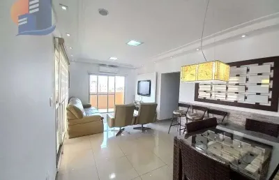 Cobertura reformada lado praia região dos restaurantes!