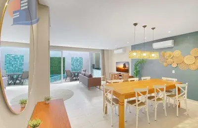 Casa em condomínio reformada e decorada na praia da enseada.